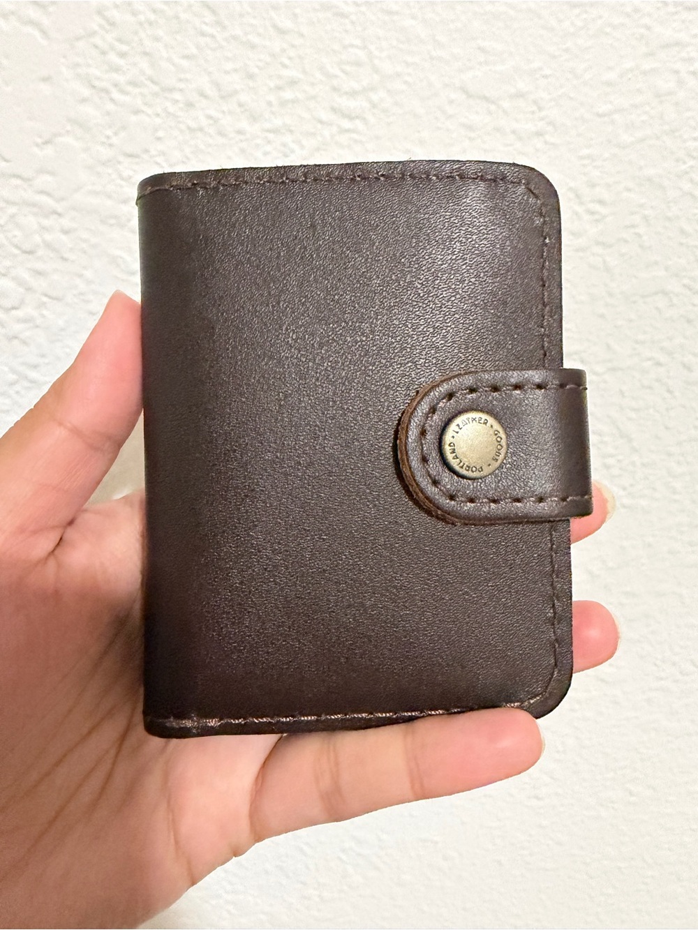Portland Leather Mini Bifold Wallet in Grizzly